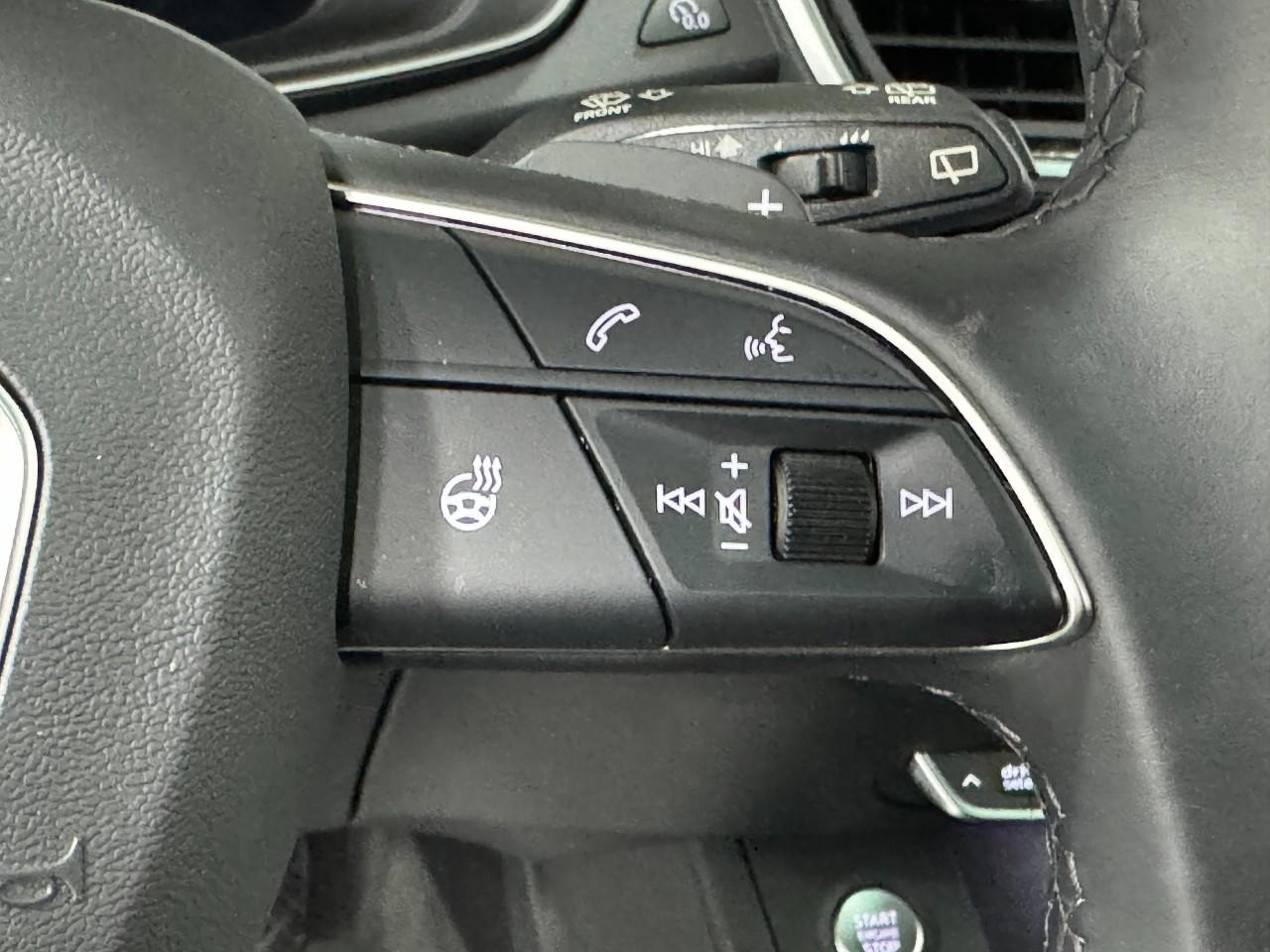 Audi Q5 Vehicle Full-screen Gallery Image 33