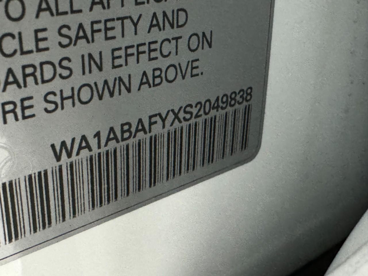 Audi Q5 Vehicle Full-screen Gallery Image 36