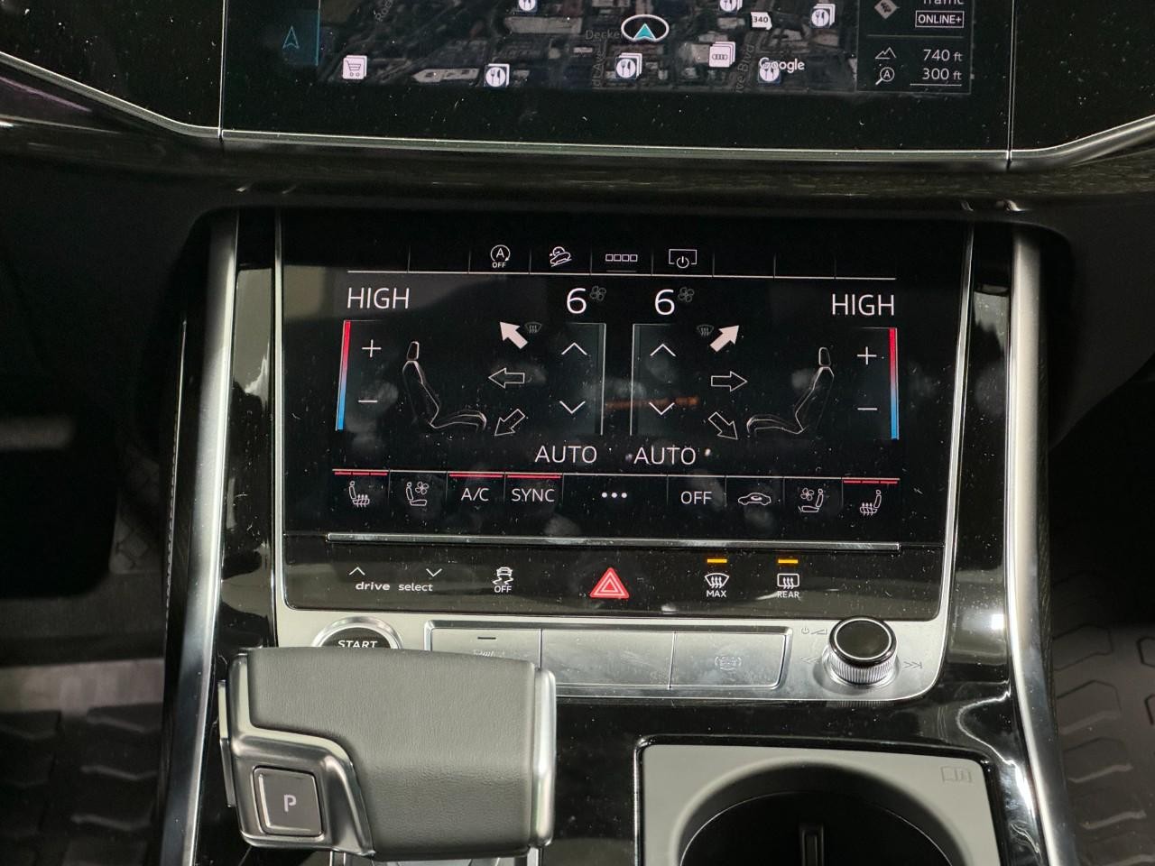 Audi Q7 Vehicle Full-screen Gallery Image 16