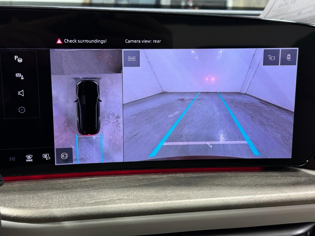 Audi Q5 Vehicle Full-screen Gallery Image 32