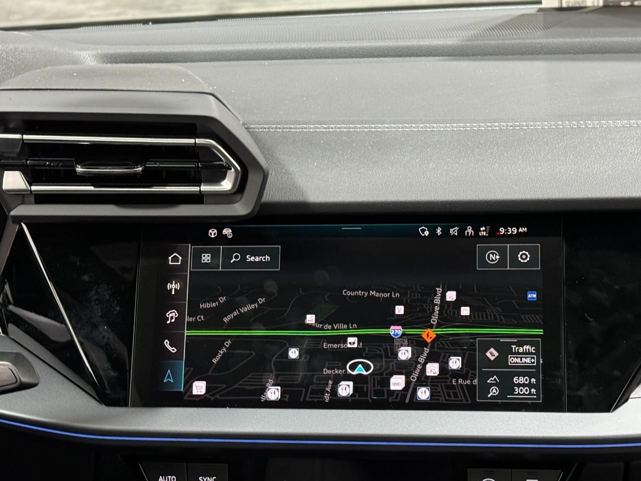 Audi A3 Vehicle Full-screen Gallery Image 14