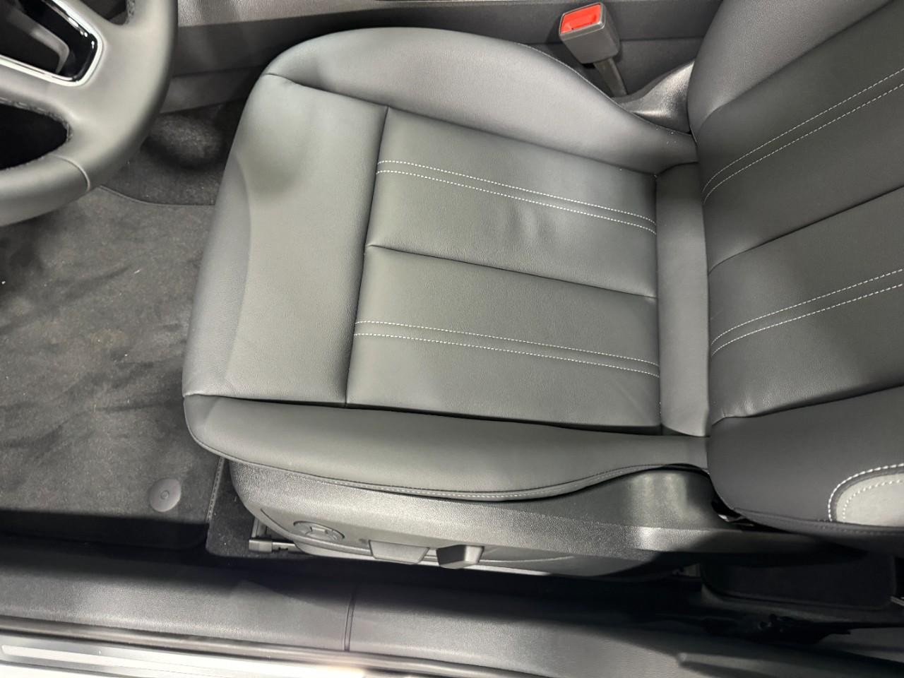 Audi A3 Vehicle Full-screen Gallery Image 28