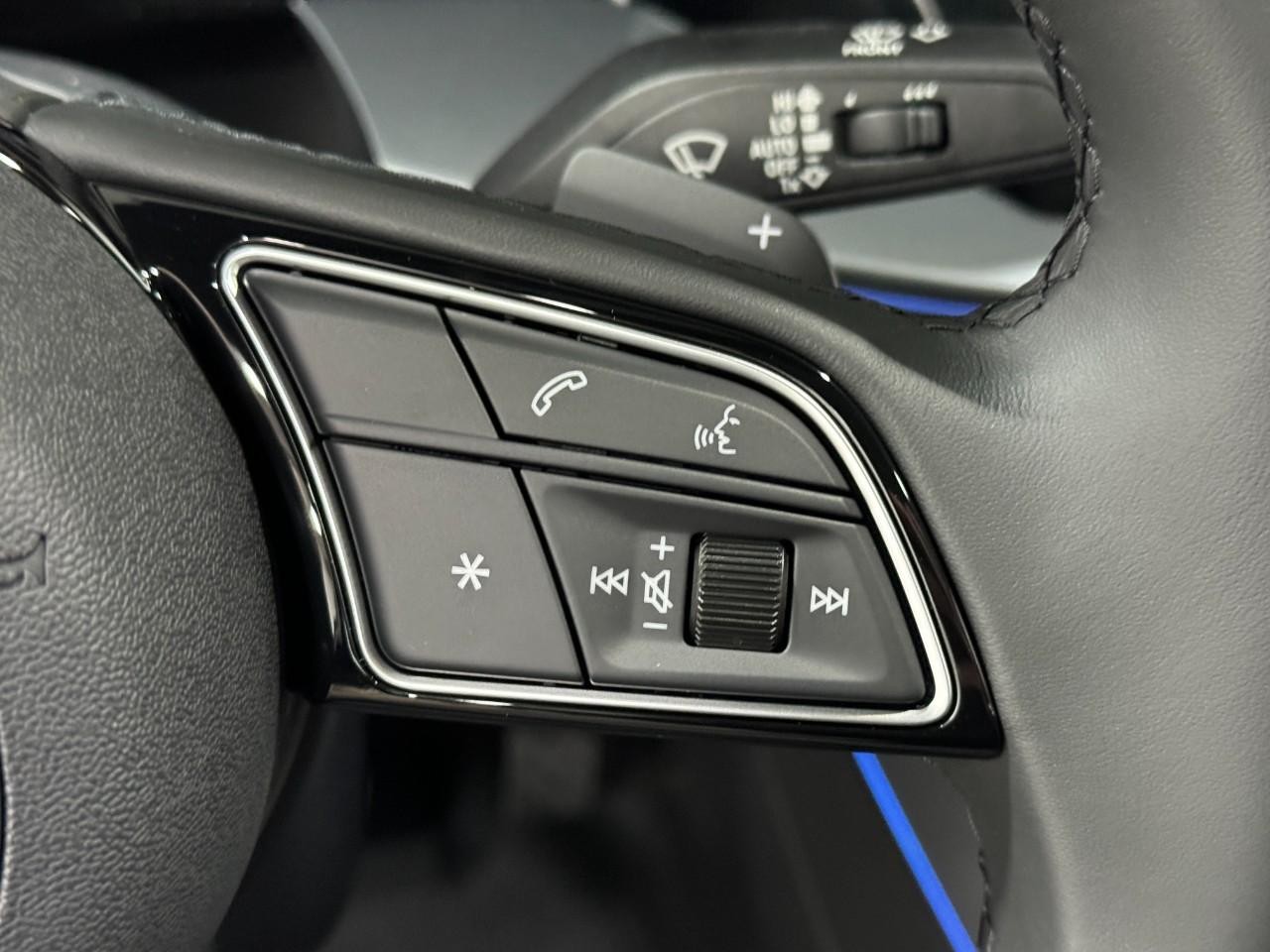 Audi A3 Vehicle Full-screen Gallery Image 33