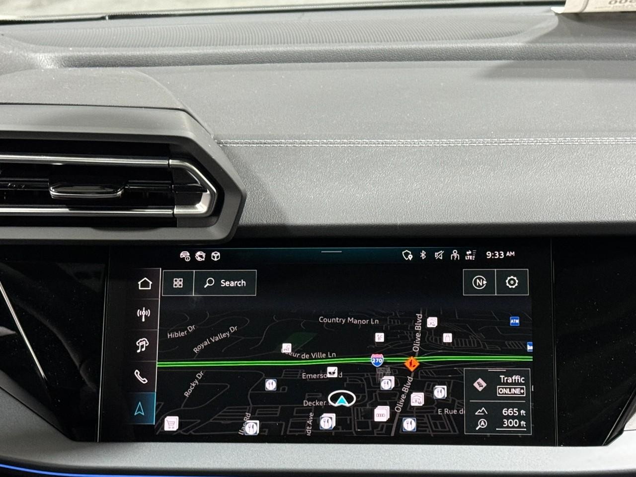 Audi A3 Vehicle Full-screen Gallery Image 14