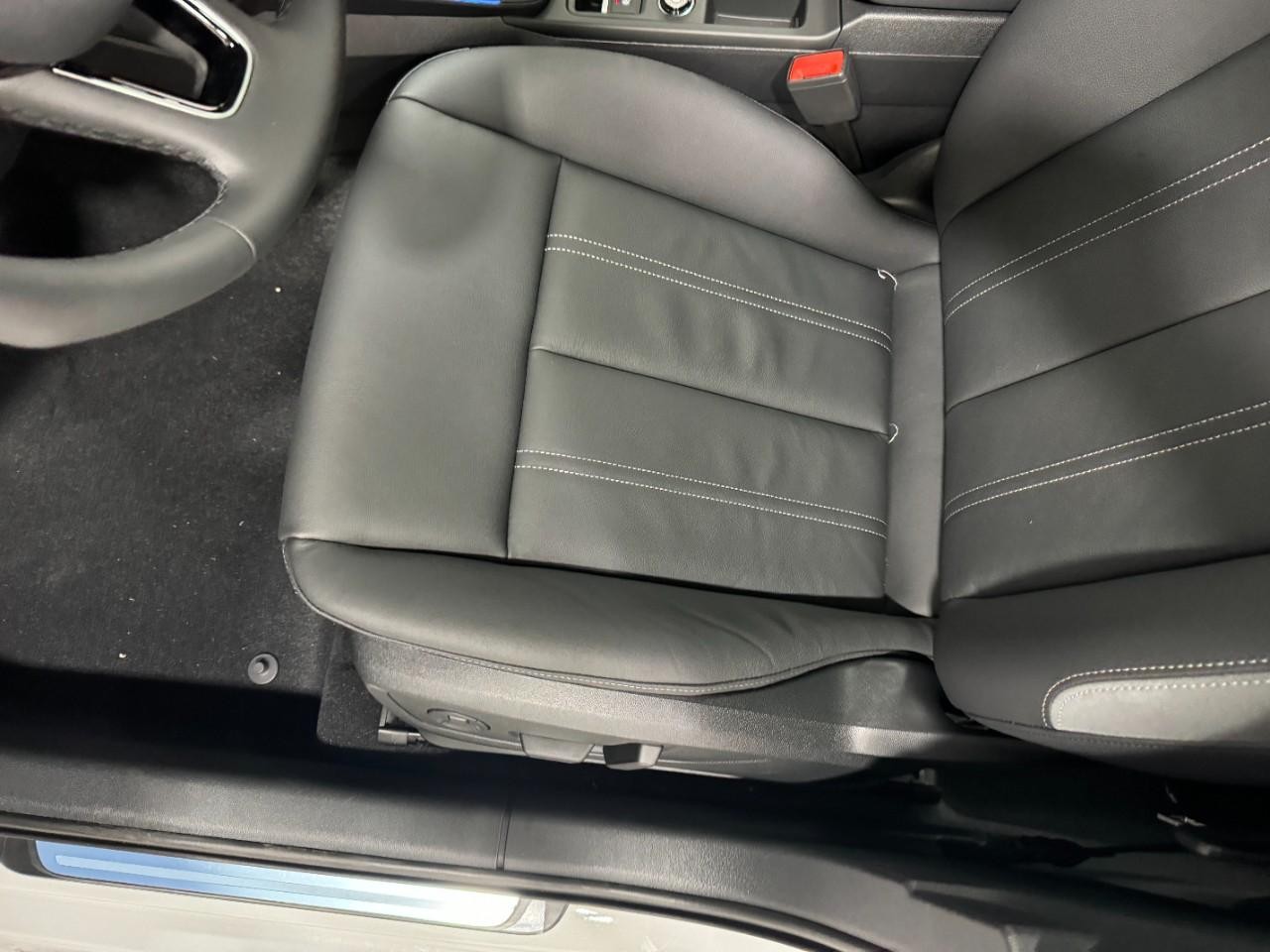 Audi A3 Vehicle Full-screen Gallery Image 27