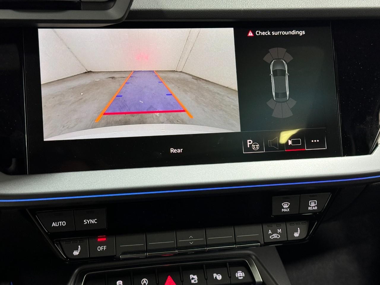 Audi A3 Vehicle Full-screen Gallery Image 34