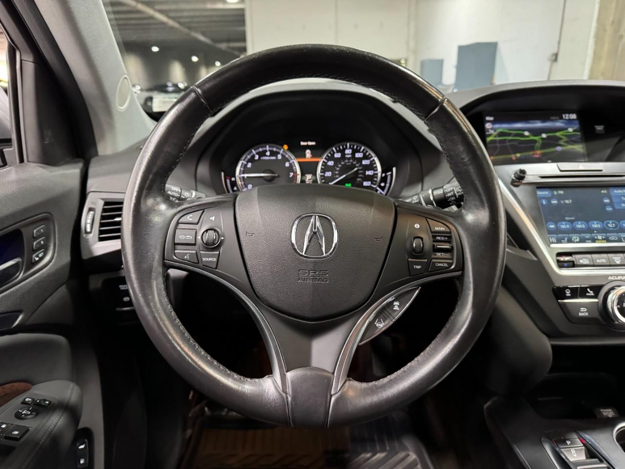 Acura MDX Vehicle Full-screen Gallery Image 14
