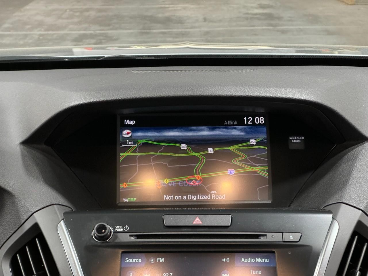 Acura MDX Vehicle Full-screen Gallery Image 15