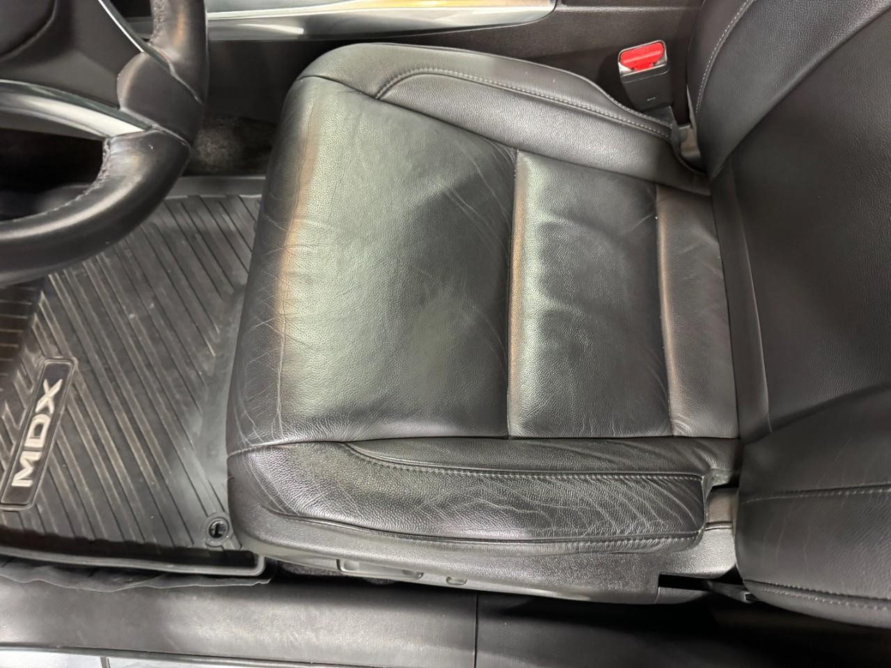 Acura MDX Vehicle Full-screen Gallery Image 27