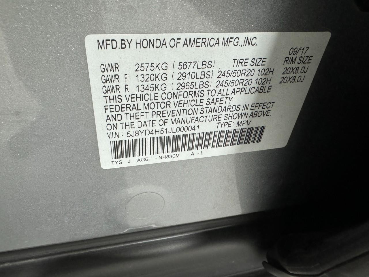 Acura MDX Vehicle Full-screen Gallery Image 34