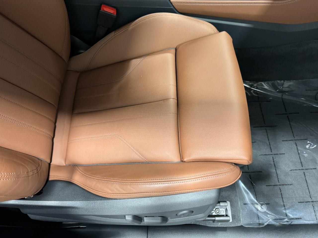 Audi Q5 Vehicle Full-screen Gallery Image 20