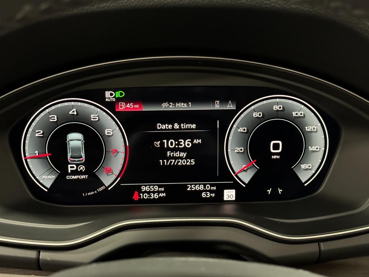 Audi Q5 Vehicle Full-screen Gallery Image 35