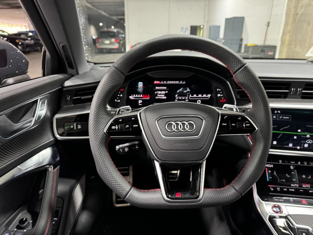 Audi RS 6 Avant Vehicle Full-screen Gallery Image 14