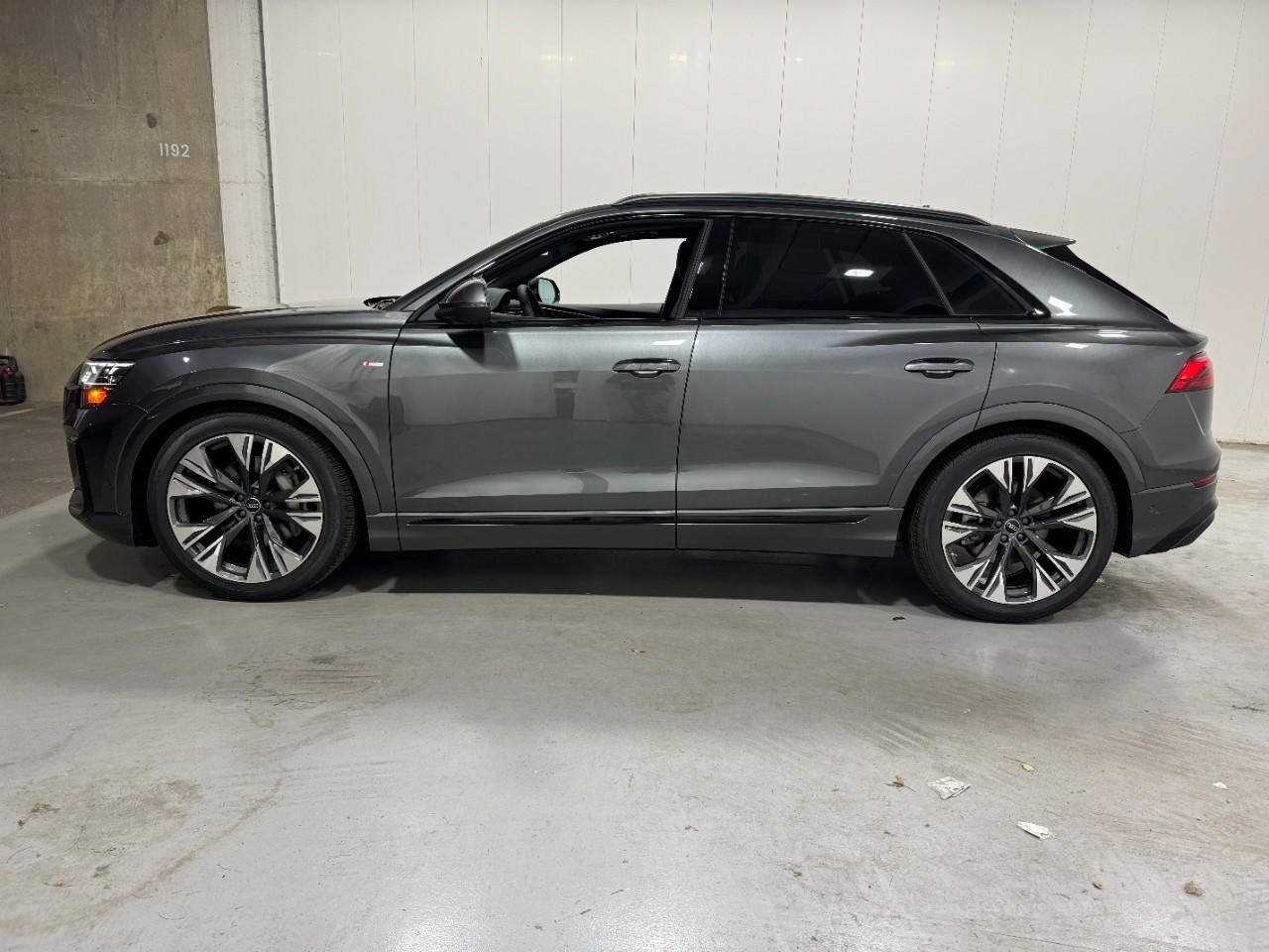 Audi Q8 Vehicle Full-screen Gallery Image 2