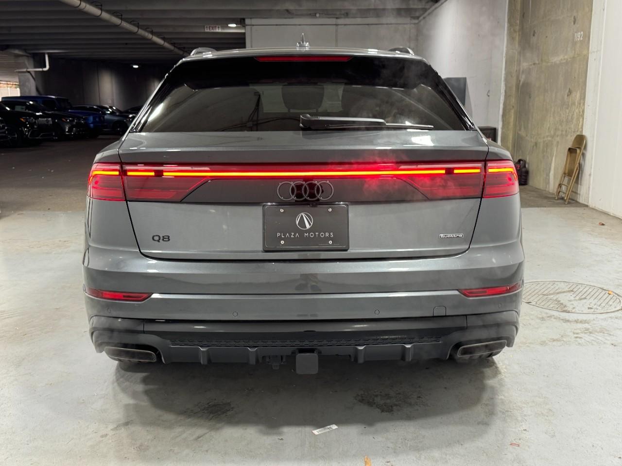 Audi Q8 Vehicle Full-screen Gallery Image 9