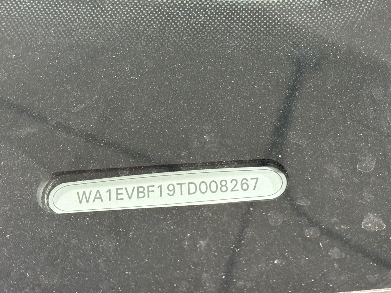 Audi Q8 Vehicle Full-screen Gallery Image 37