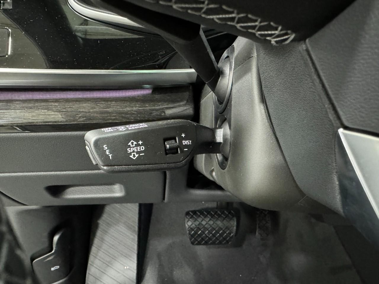 Audi Q8 Vehicle Full-screen Gallery Image 32