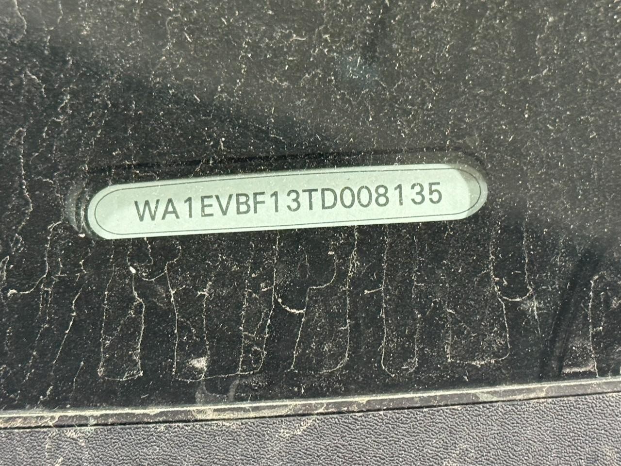 Audi Q8 Vehicle Full-screen Gallery Image 37