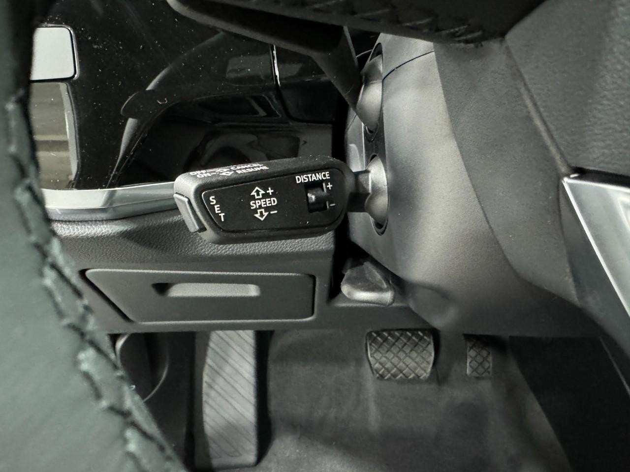 Audi Q3 Vehicle Full-screen Gallery Image 31