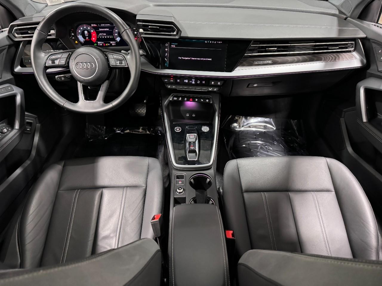Audi A3 Vehicle Full-screen Gallery Image 12