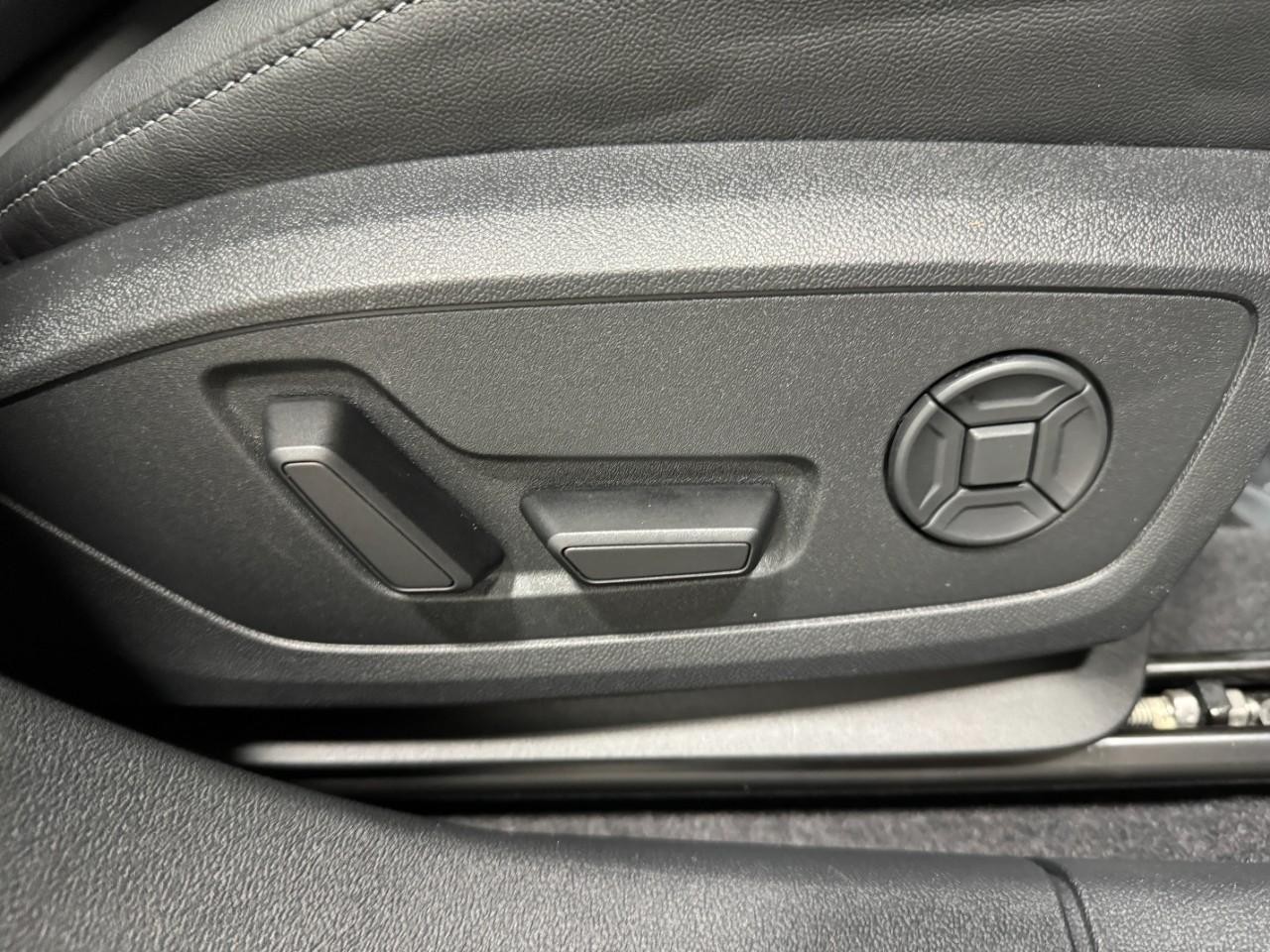 Audi A3 Vehicle Full-screen Gallery Image 20