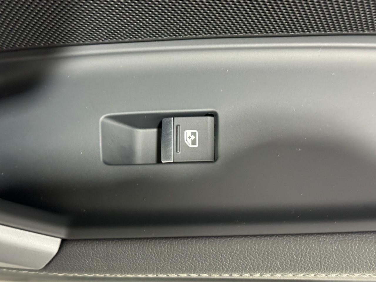 Audi A3 Vehicle Full-screen Gallery Image 22