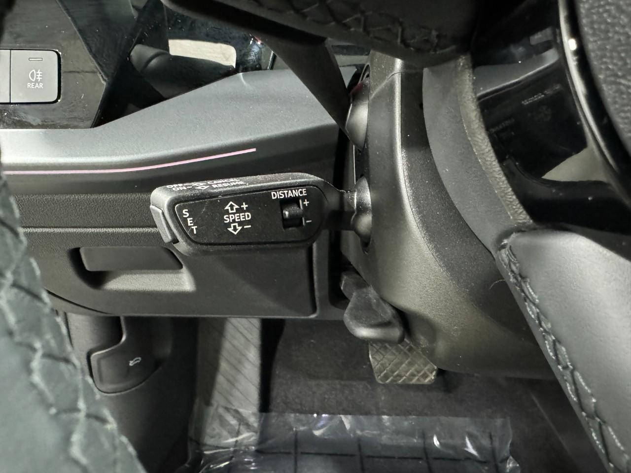 Audi A3 Vehicle Full-screen Gallery Image 31