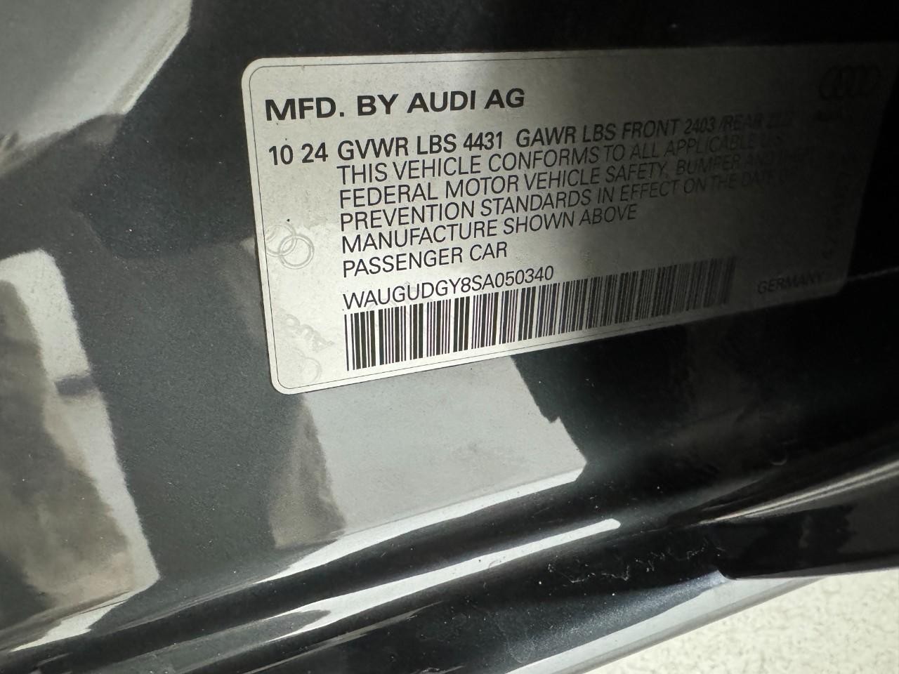 Audi A3 Vehicle Full-screen Gallery Image 36