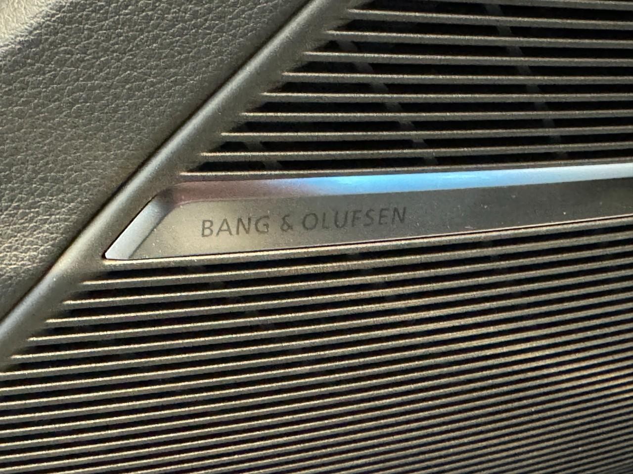 Audi Q7 Vehicle Full-screen Gallery Image 27