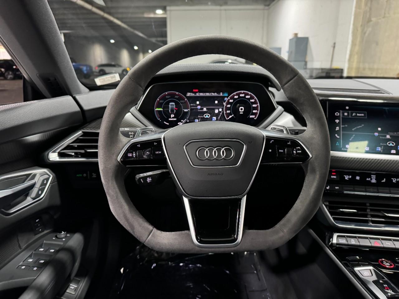 Audi e-tron GT Vehicle Full-screen Gallery Image 14