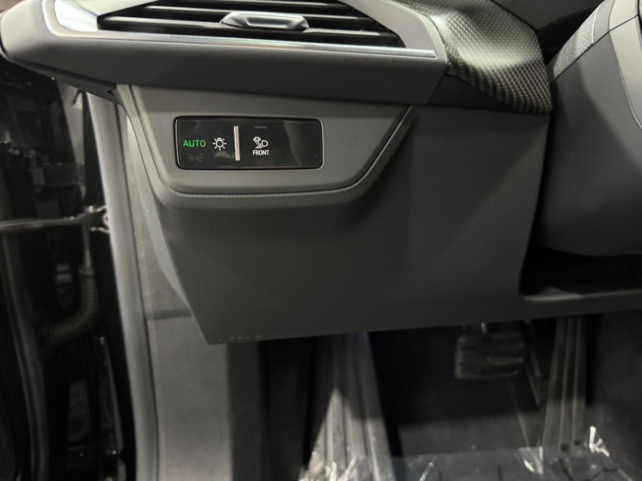 Audi e-tron GT Vehicle Full-screen Gallery Image 31