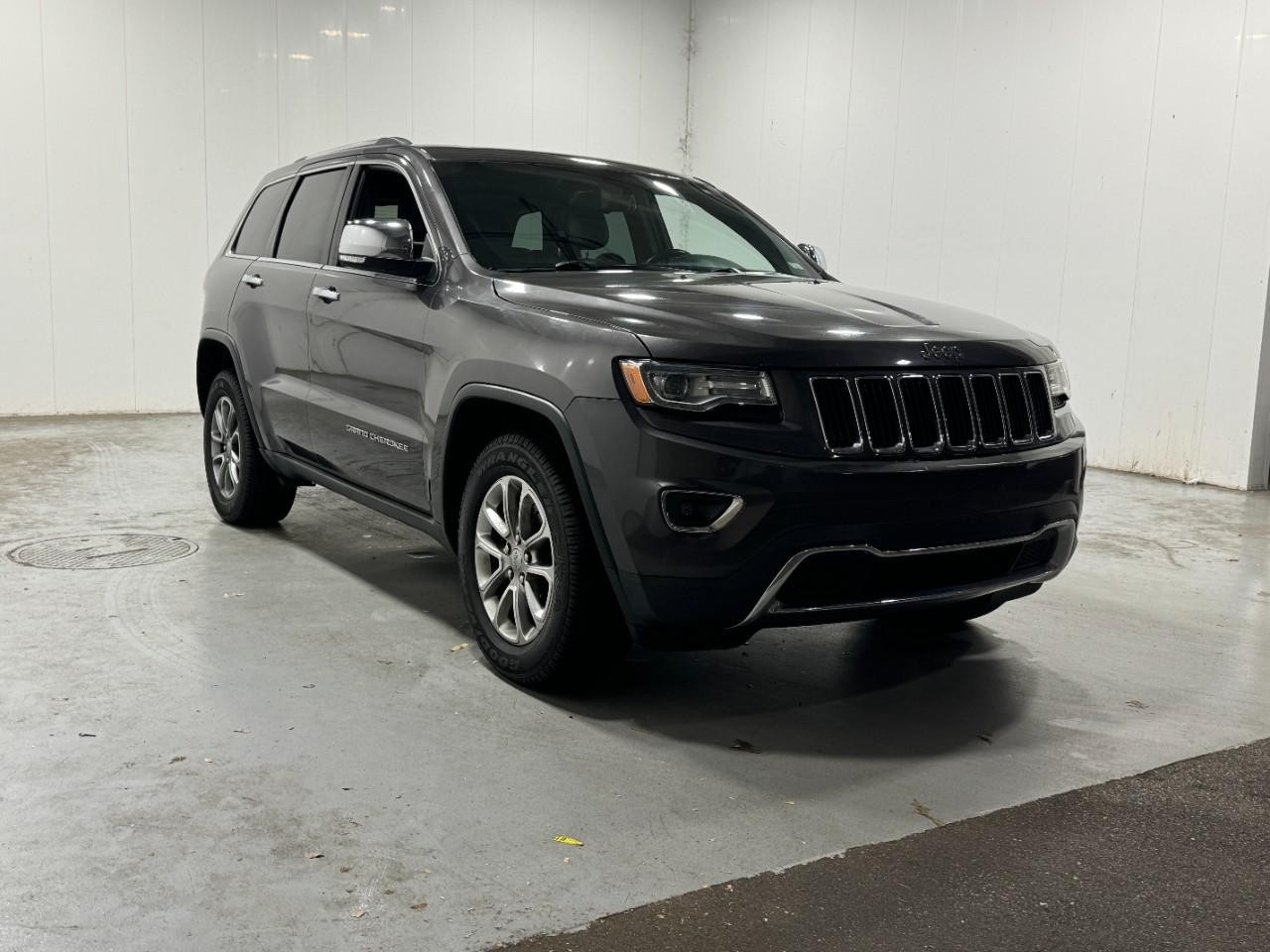 Jeep Grand Cherokee Vehicle Full-screen Gallery Image 6