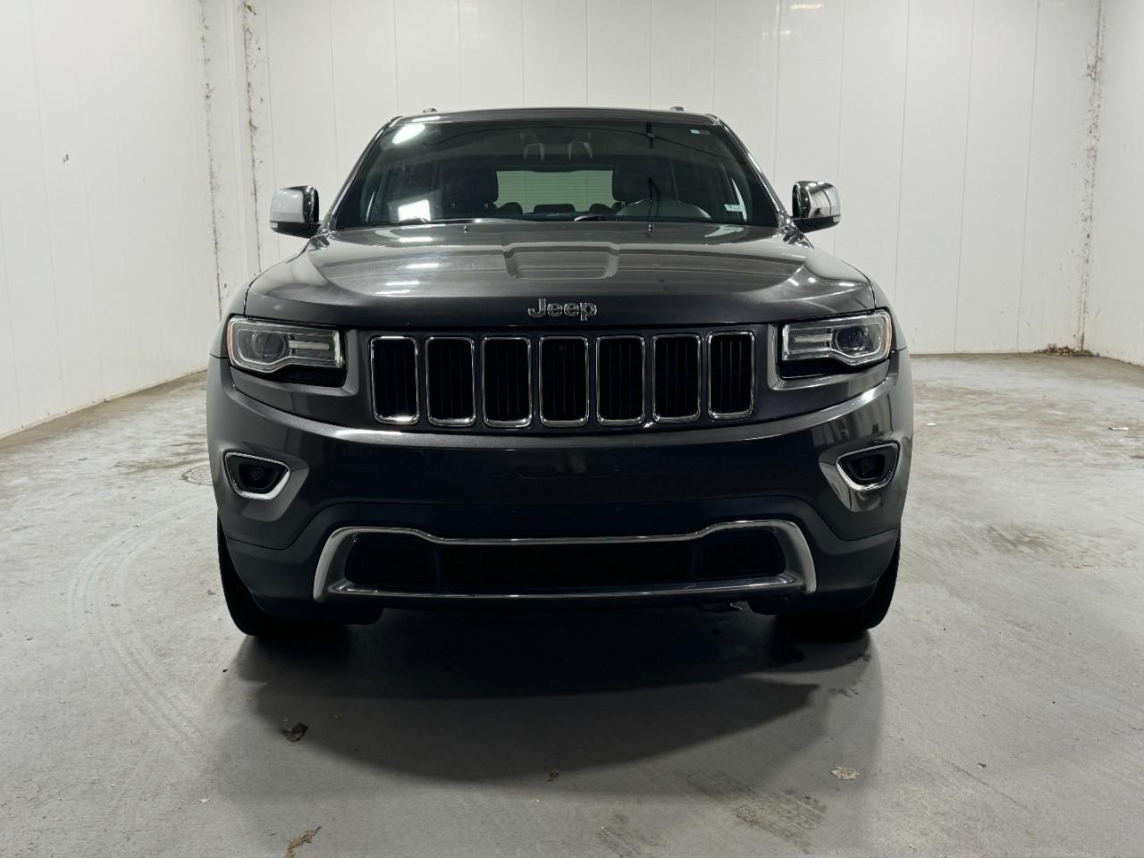 Jeep Grand Cherokee Vehicle Full-screen Gallery Image 7