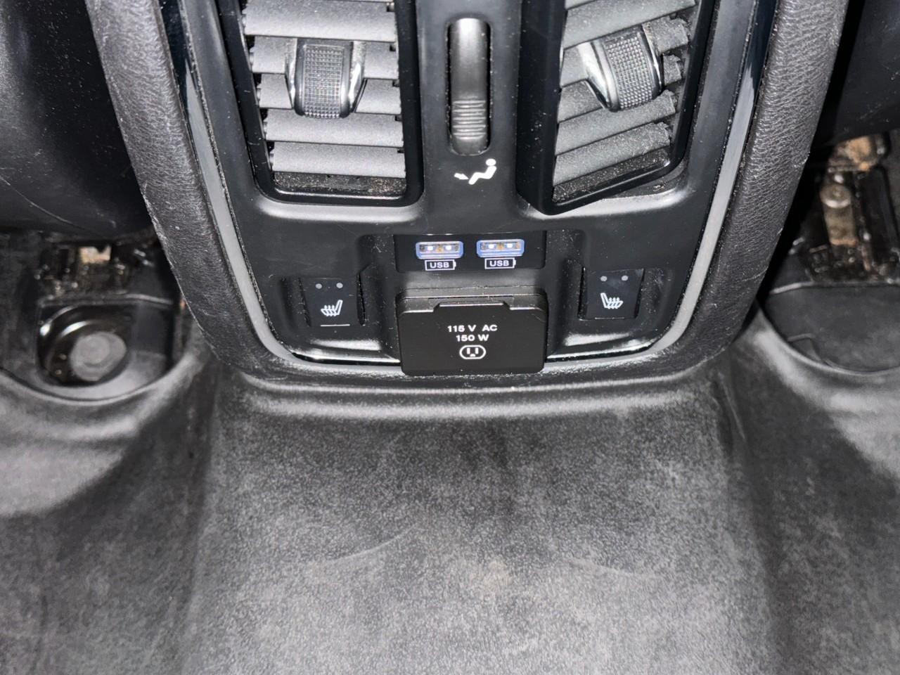 Jeep Grand Cherokee Vehicle Full-screen Gallery Image 11