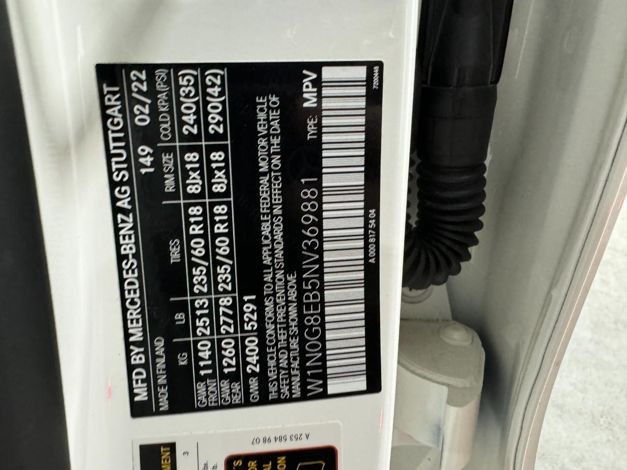 Mercedes-Benz GLC Vehicle Full-screen Gallery Image 36