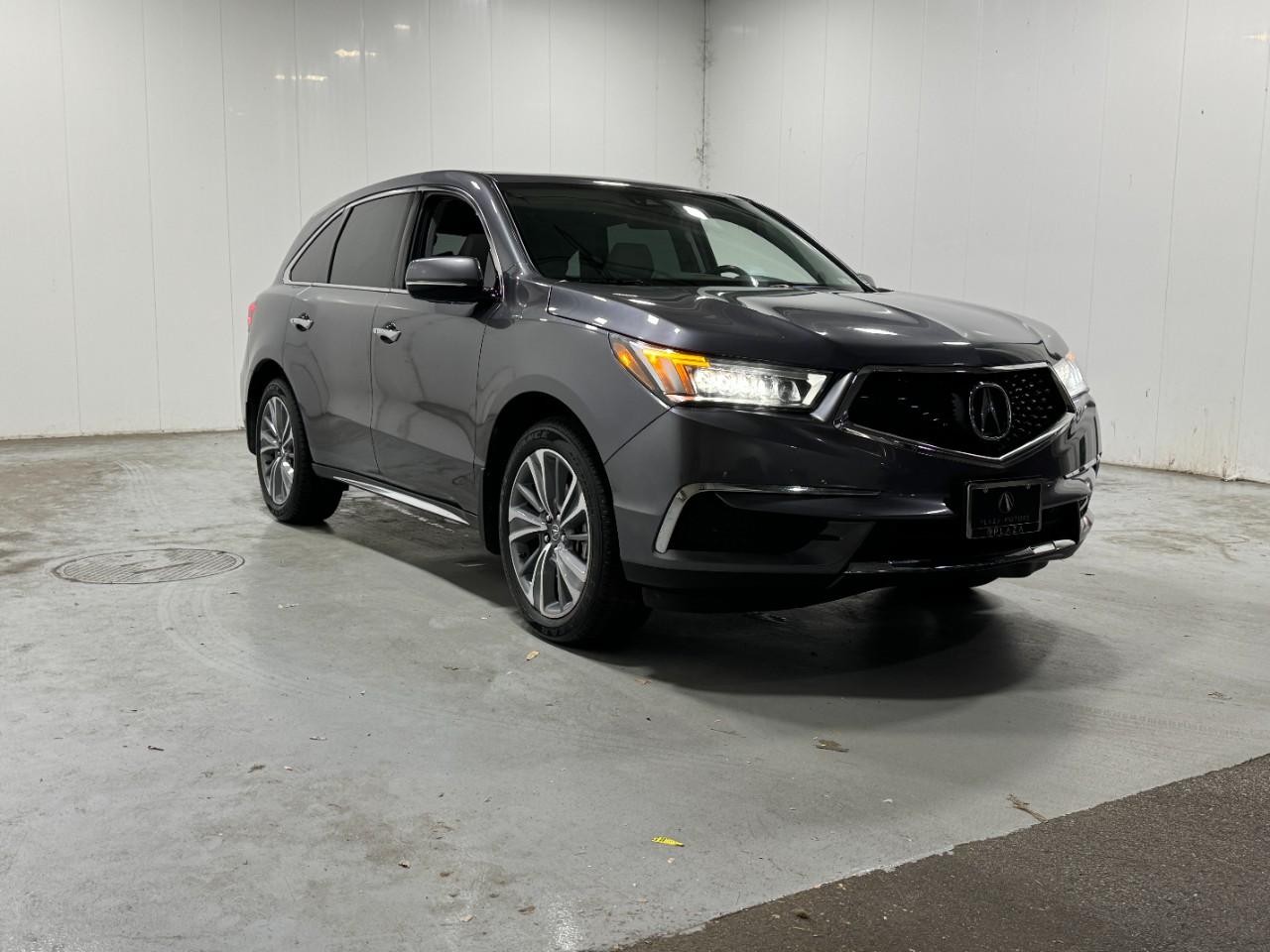 Acura MDX Vehicle Full-screen Gallery Image 06