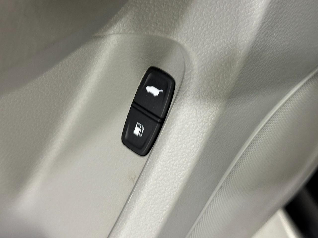 Acura MDX Vehicle Full-screen Gallery Image 27