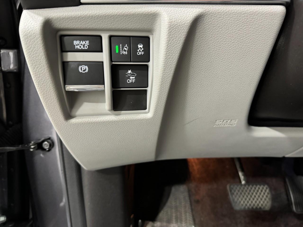 Acura MDX Vehicle Full-screen Gallery Image 31