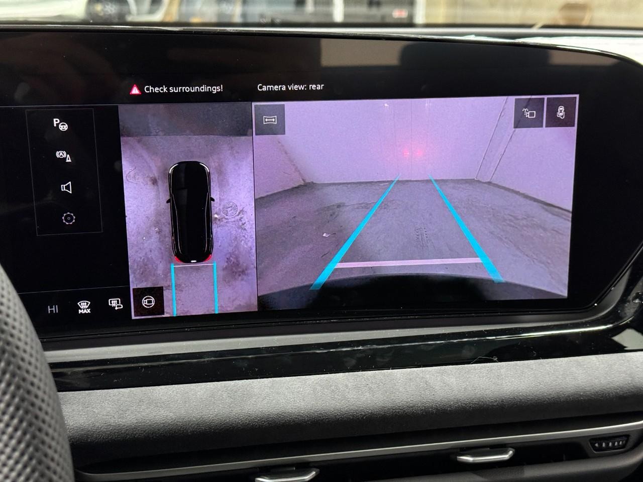 Audi S5 Vehicle Full-screen Gallery Image 32