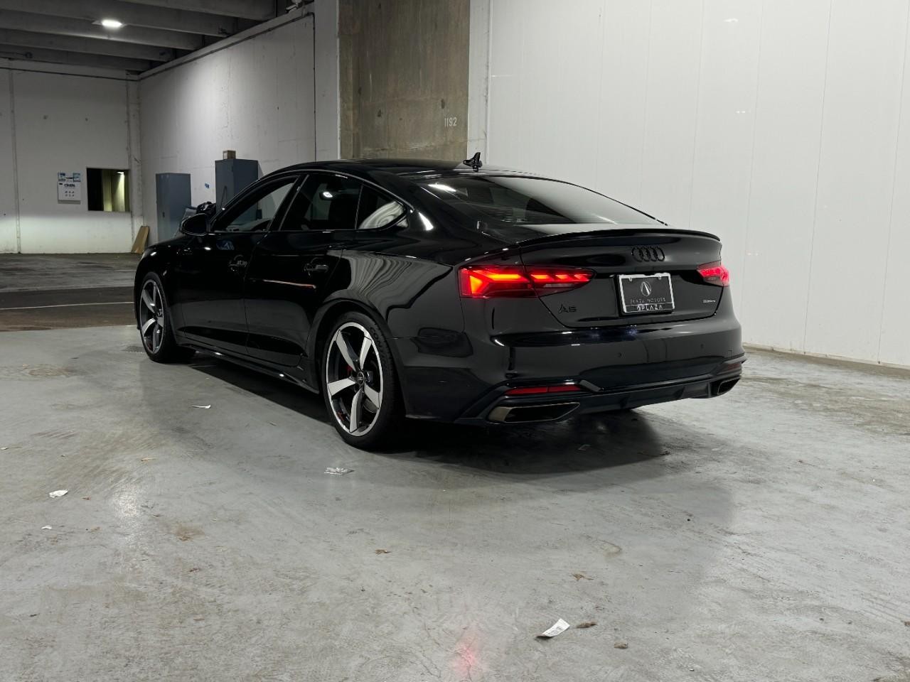 Audi A5 Sportback Vehicle Full-screen Gallery Image 03