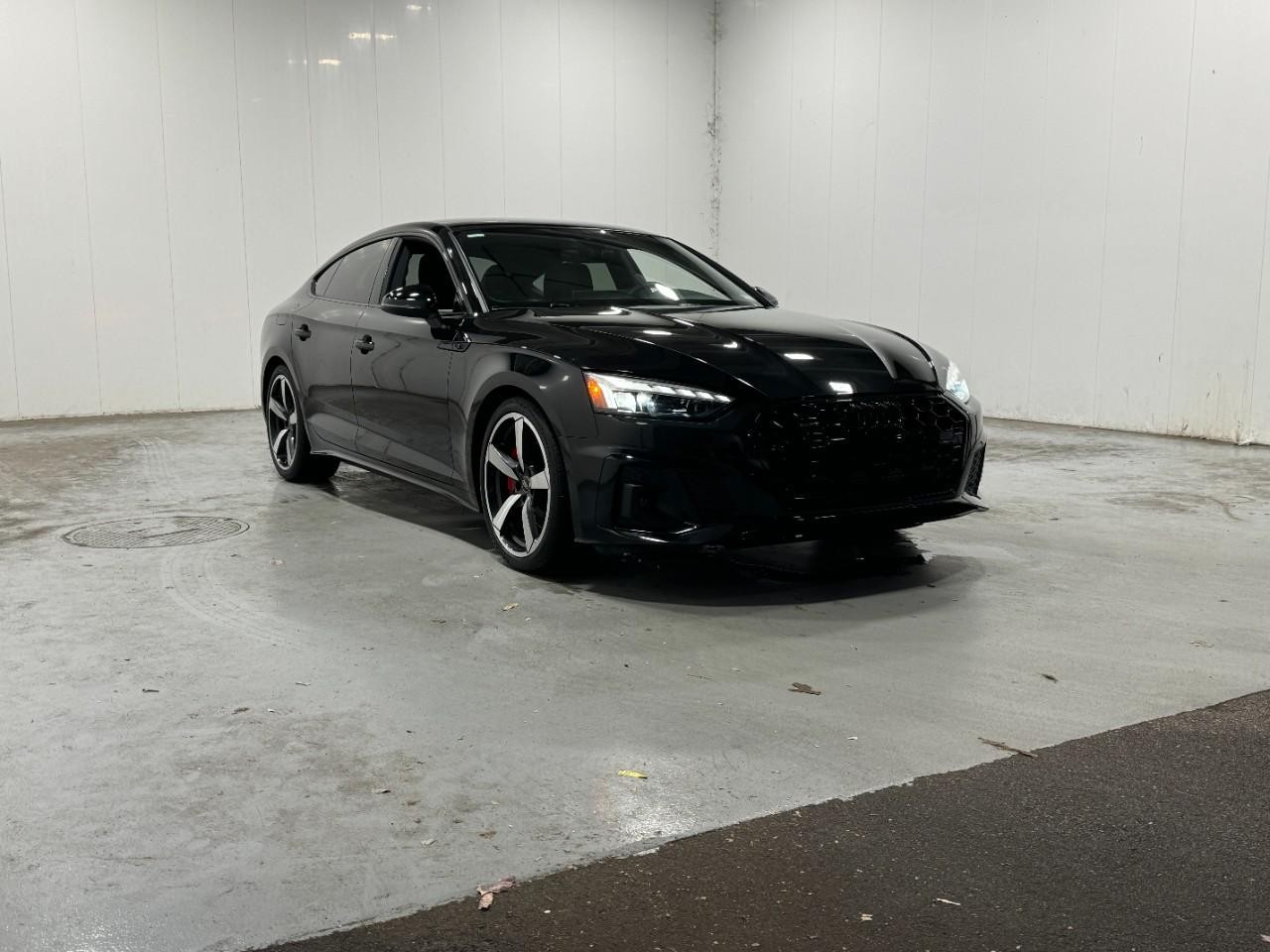 Audi A5 Sportback Vehicle Full-screen Gallery Image 06