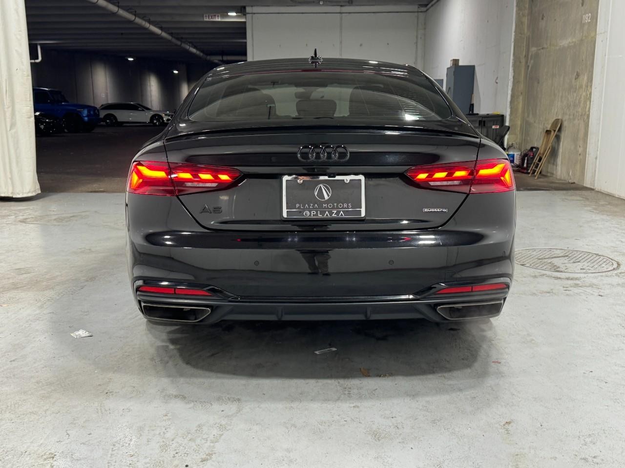 Audi A5 Sportback Vehicle Full-screen Gallery Image 09