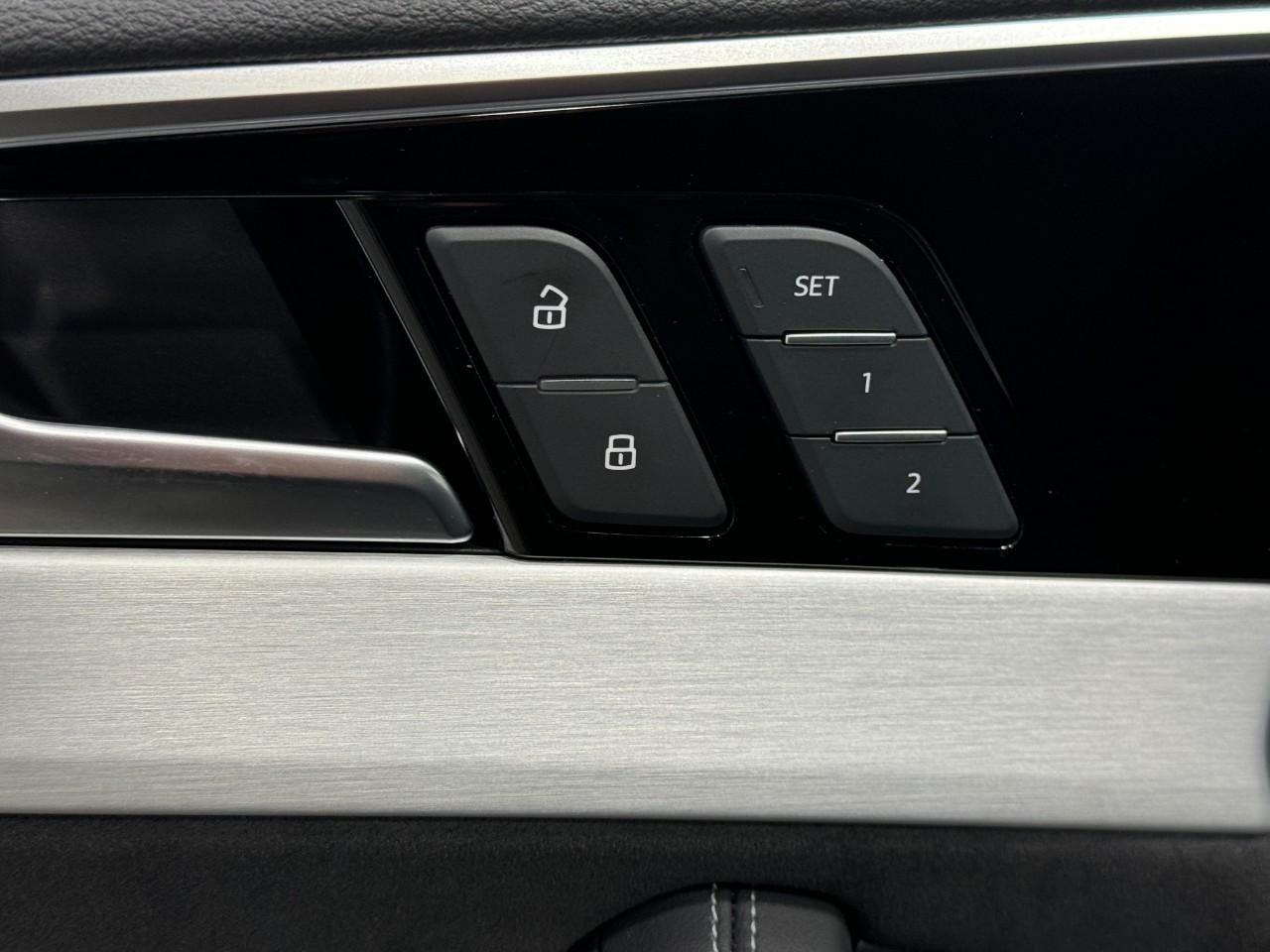 Audi A5 Sportback Vehicle Full-screen Gallery Image 24