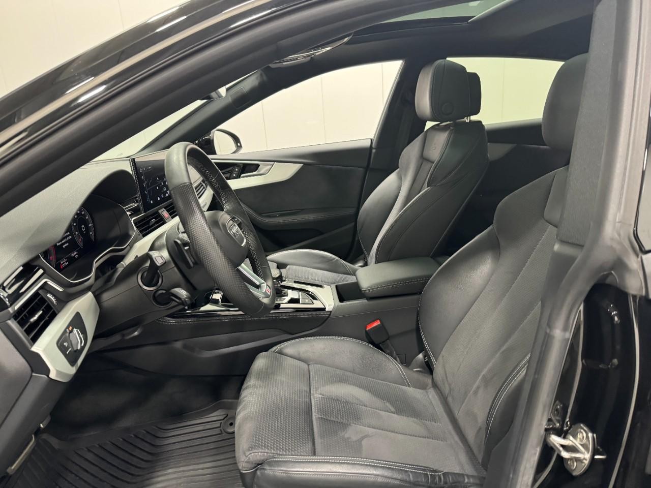 Audi A5 Sportback Vehicle Full-screen Gallery Image 28