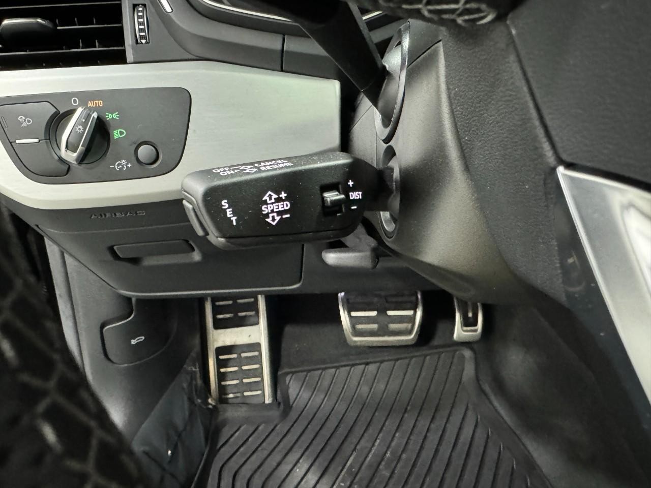 Audi A5 Sportback Vehicle Full-screen Gallery Image 32