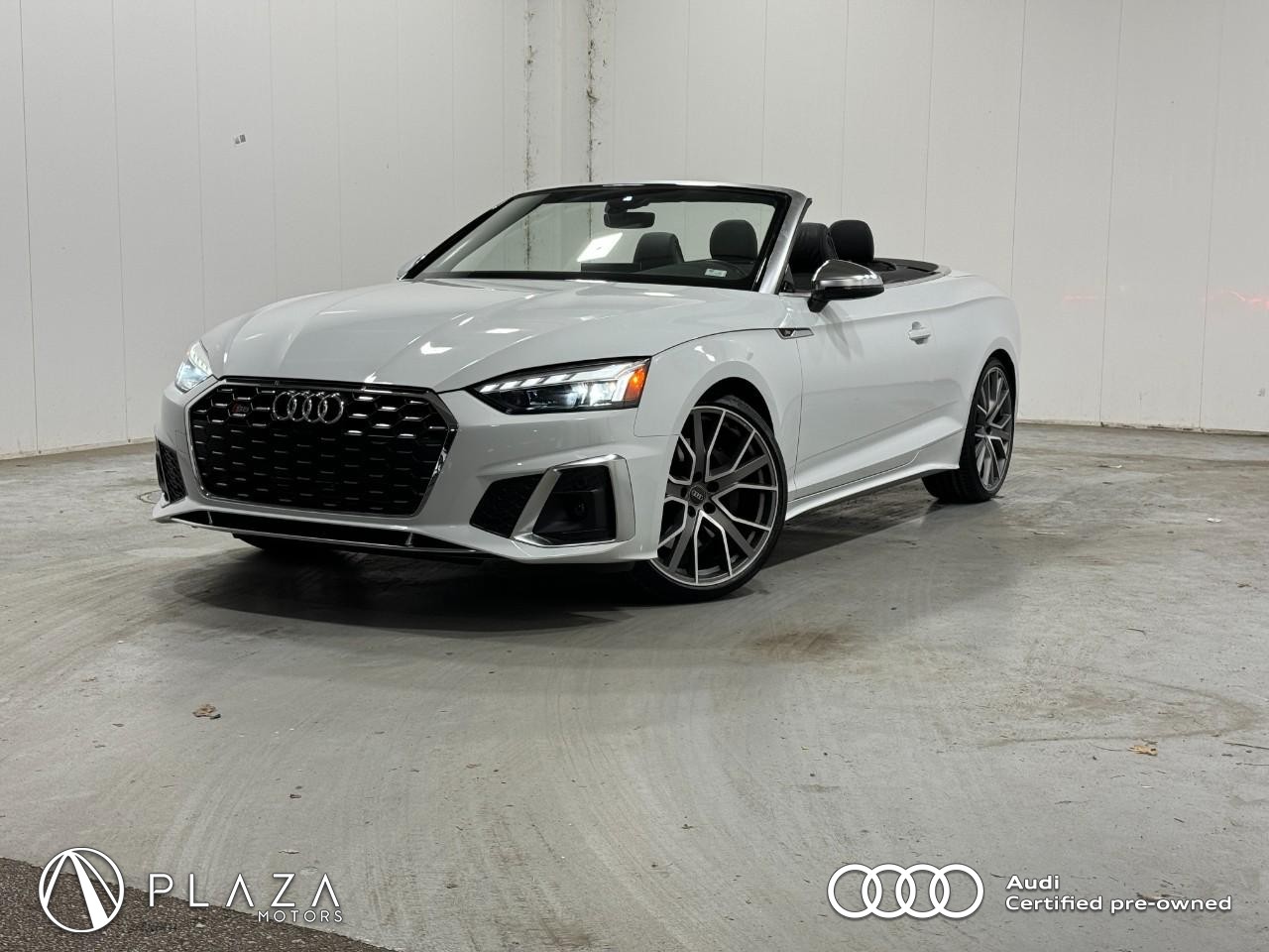 Audi S5 Cabriolet Vehicle Full-screen Gallery Image 01