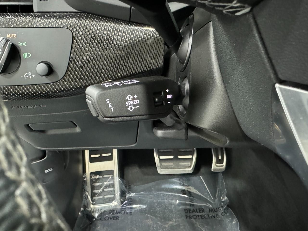 Audi S5 Cabriolet Vehicle Full-screen Gallery Image 31