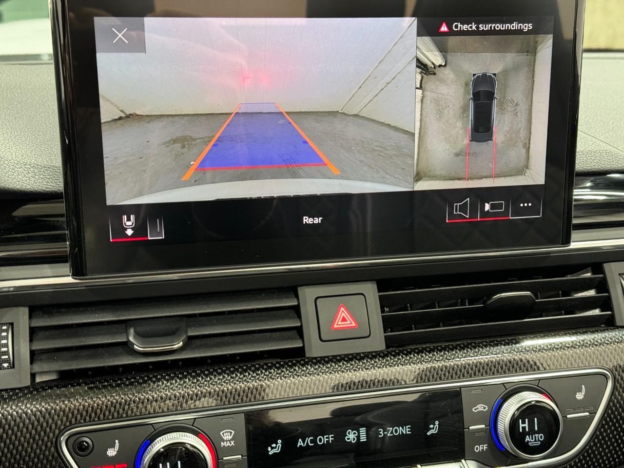 Audi S5 Cabriolet Vehicle Full-screen Gallery Image 35