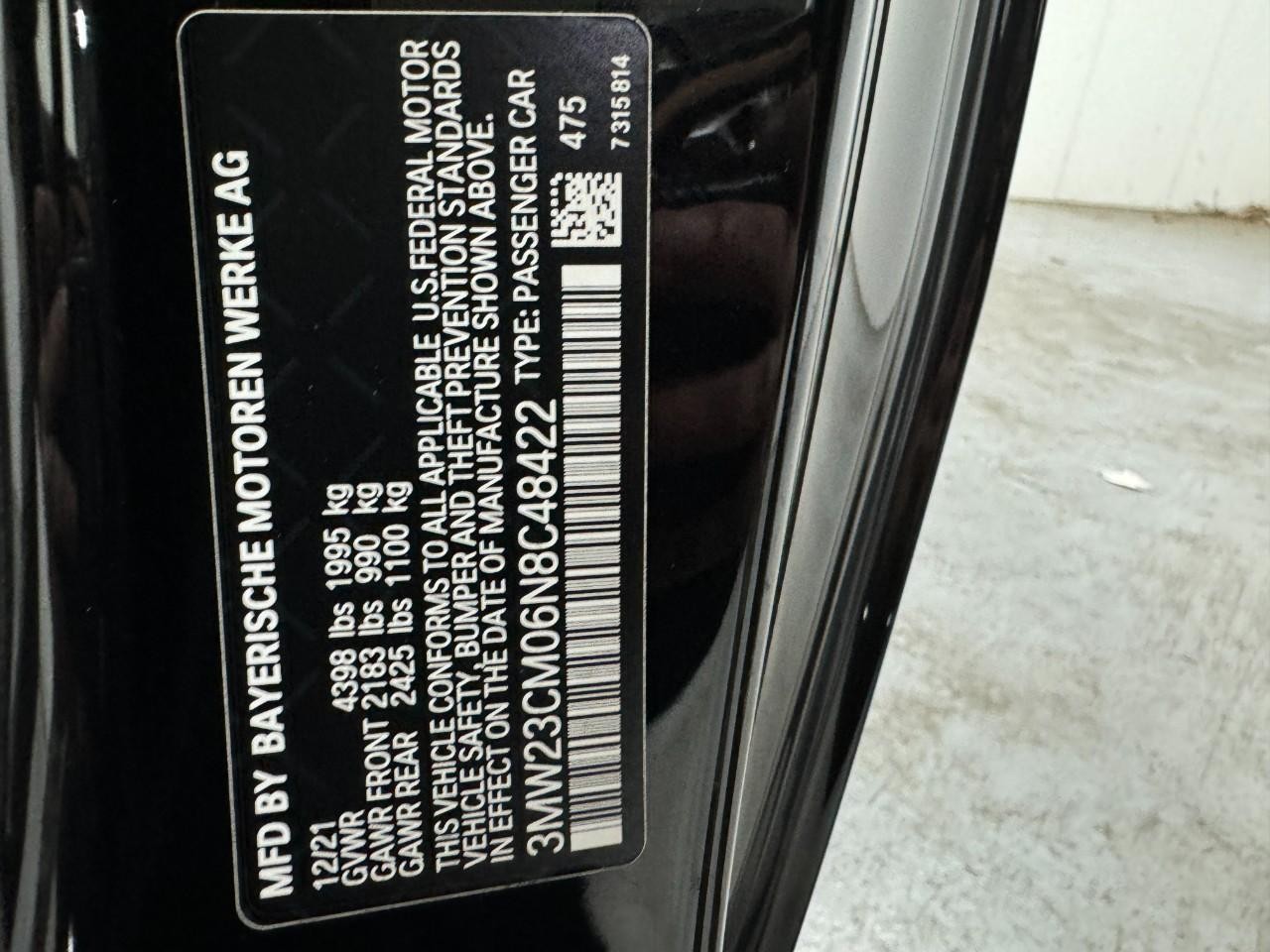 BMW 2 Series Vehicle Full-screen Gallery Image 36