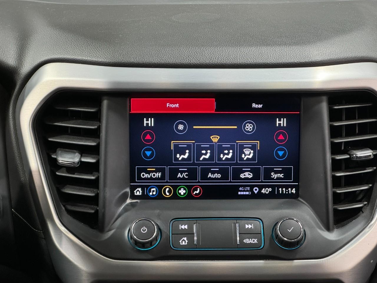 GMC Acadia Vehicle Full-screen Gallery Image 17